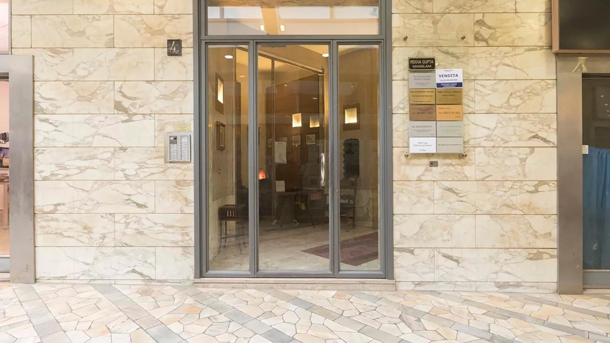 מילאנו Classbnb - Two Apartments 400 Meters From The Duomo מראה חיצוני תמונה